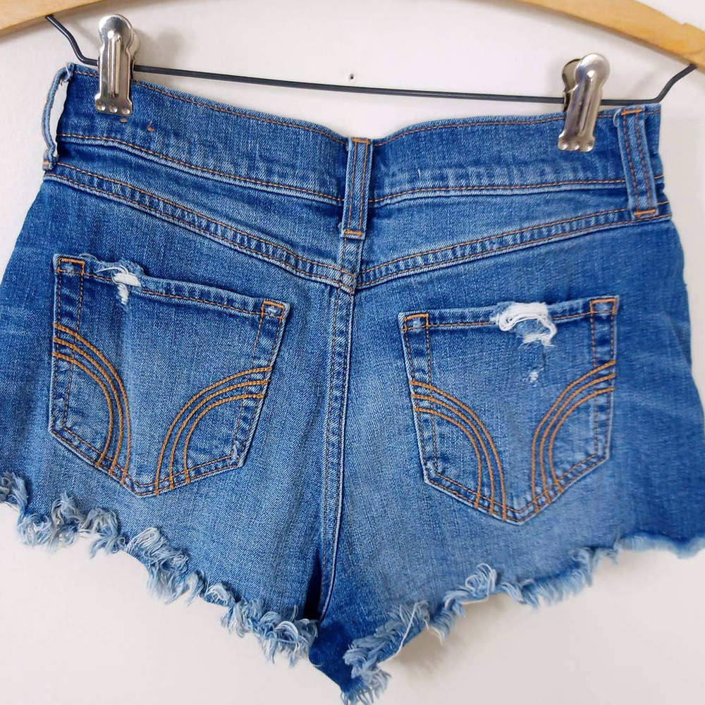Hollister Women 0 Destroyed Cutoff High Rise Short - Picture 6 of 7